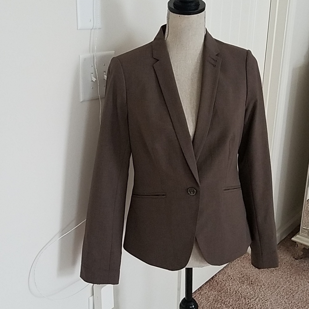 Pants suit